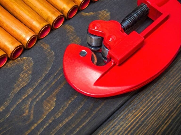 Pipe Cutter vs Tubing Cutter: Key Differences Explained for UK Trades